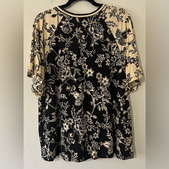 Johnny Was Black and Cream Floral Blouse - Picture 3 of 4